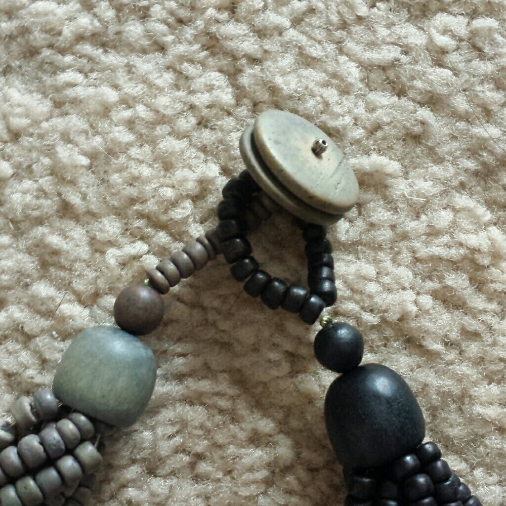 Woman's accent piece - Picture 2 of 3